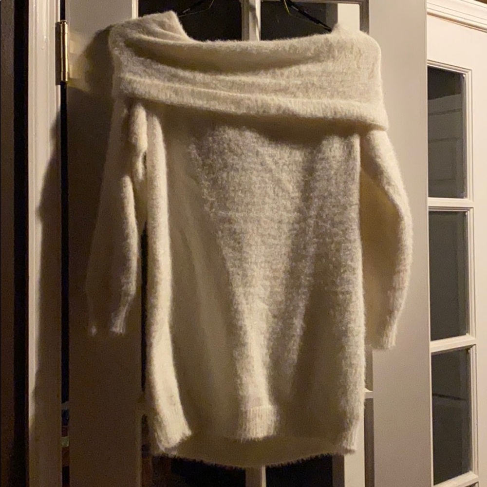 White off shoulder sweater
